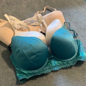 ✨5/$20✨ lot of 3 aerie bras 34D